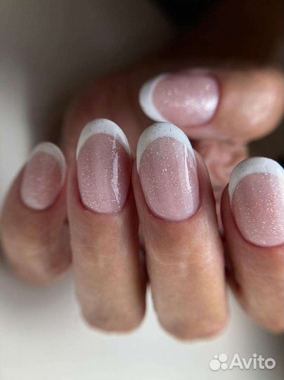 Модель на маникюр, наращивание