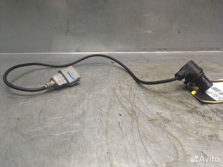 Датчик положения коленвала Volkswagen Bora 1997-20