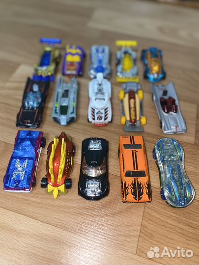Hot wheels машинки