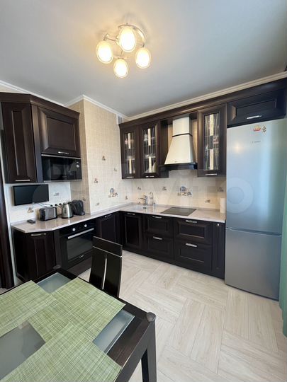 2-к. квартира, 58 м², 12/14 эт.