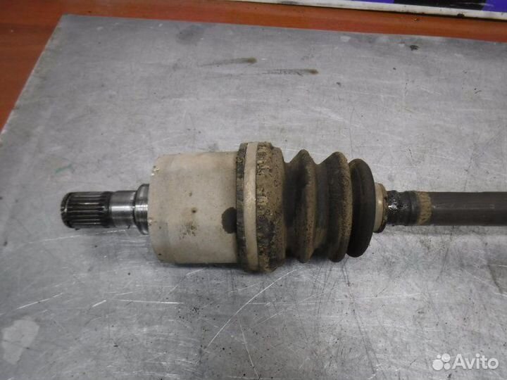 Привод передний правый Hyundai Accent G4EC 2008