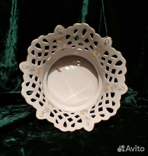 Фарфоровая вазочка для конфеток