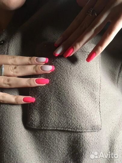 Модель на ногти