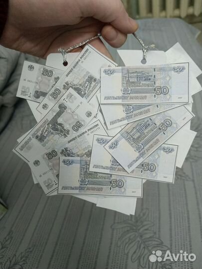 Подделка в детский сад, школу