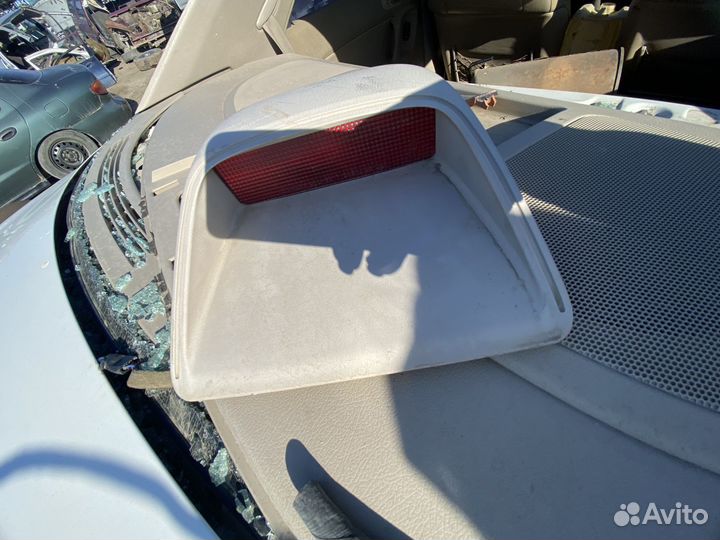 Задний стоп сигнал Mazda Millenia