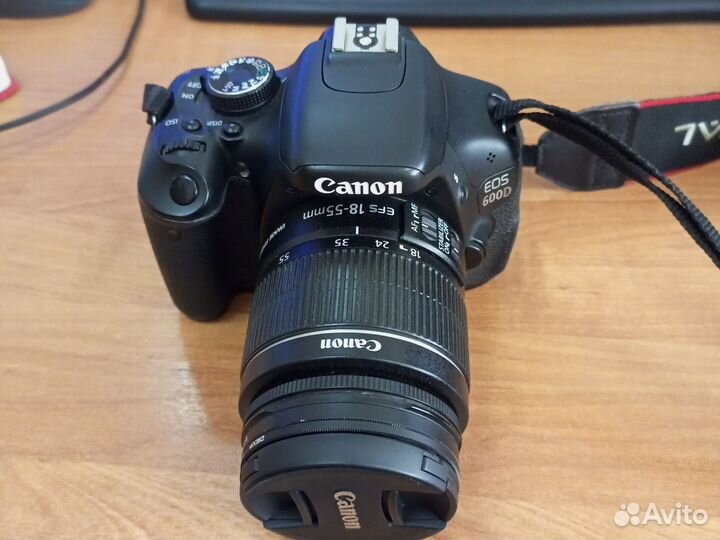 Зеркальный фотоаппарат canon EOS 600D
