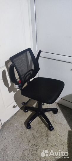 Компьютерное кресло