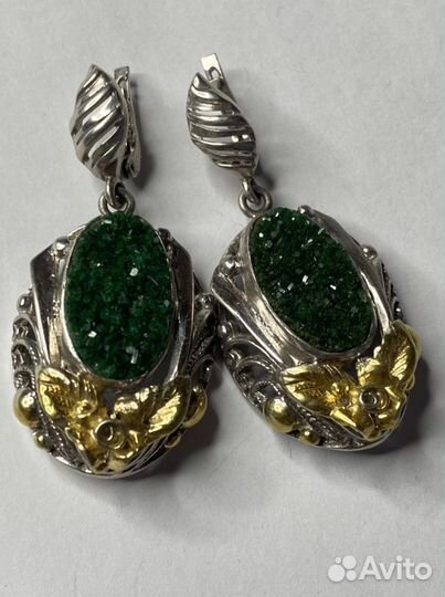 Серебряные серьги изумрудная щётка