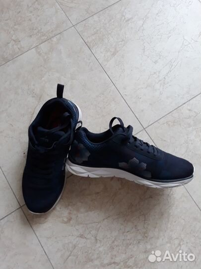 Кроссовки женские 35р-р