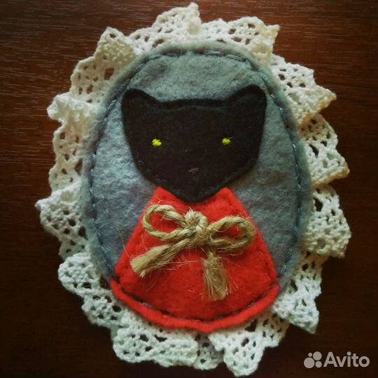 Брошь из фетра ручной работы кот