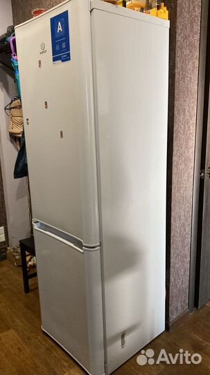 Холодильник Indesit No Frost