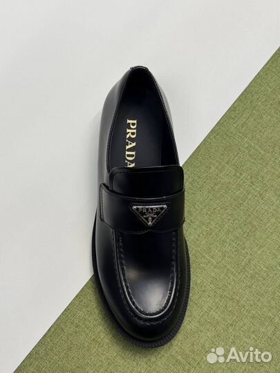 Лоферы женские Prada