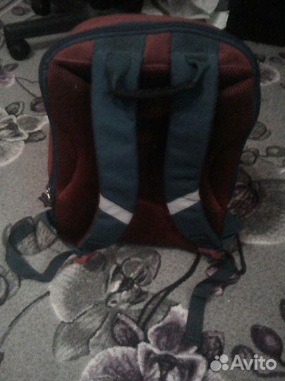 Рюкзак школьный
