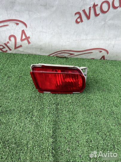 Противотуманная фара правая Toyota Land Cruiser