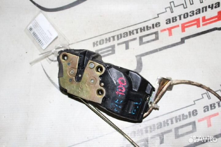 Замок двери toyota corolla sprinter AE100 AE100G A