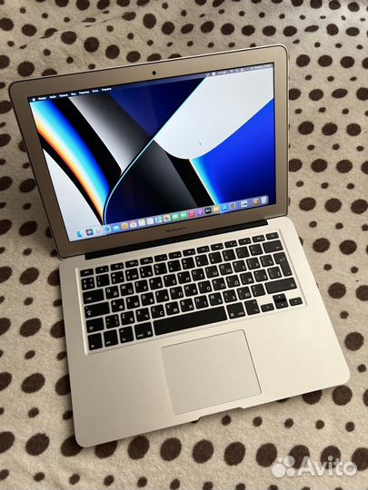 MacBook Air 13 2015 (i5, 8/128)