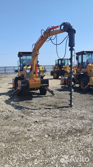 Экскаватор-погрузчик XCMG WZ30-25, 2023