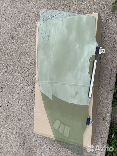 Стекло переднее левое Тойота Королла