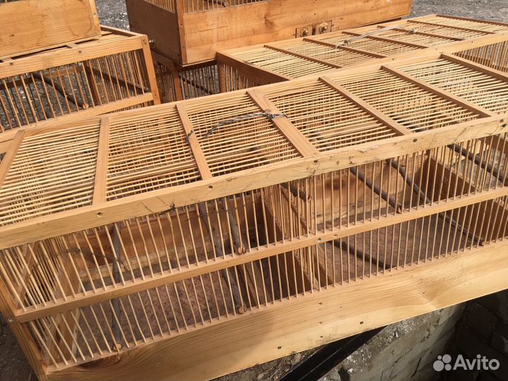 Клетка для птиц из дерева