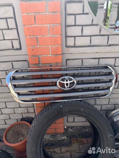 Решетка радиатора ланд круйзер 200