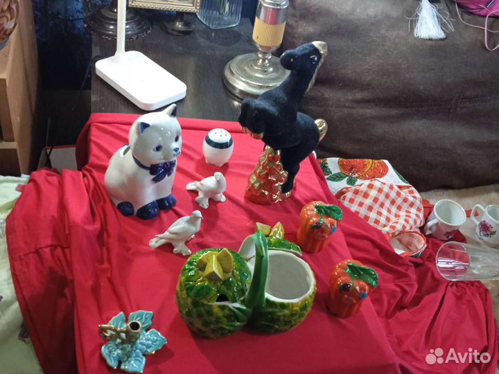 Сервиз чайный, статуэтки,чашки, блюдца