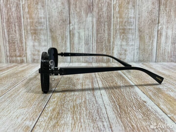 Солнцезащитные очки Balmain женские