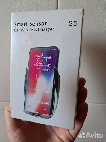 Держатель для телефона в машину с зарядкой