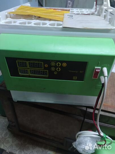 Инкубатор для яиц автоматический