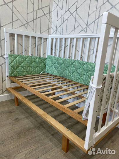 Кроватка детская с маятниковым механизмом )