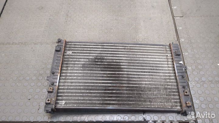 Радиатор охлаждения двигателя Volkswagen Passat 5