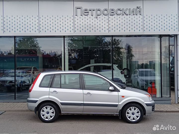 Ford Fusion 1.6 AT, 2006, 271 313 км