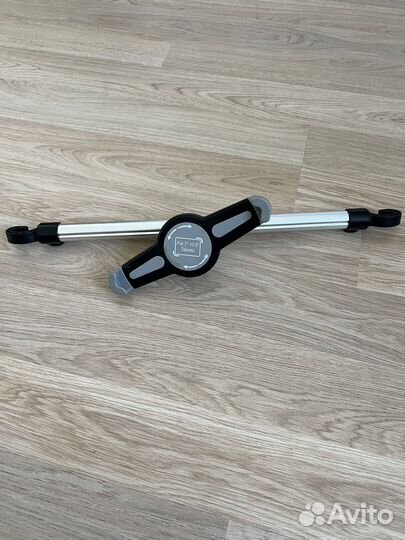 Держатель для планшета в машину