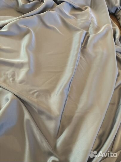 Отрез ткани шелк
