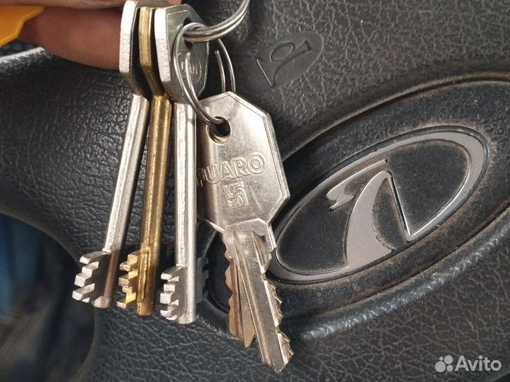 Входная железная дверь