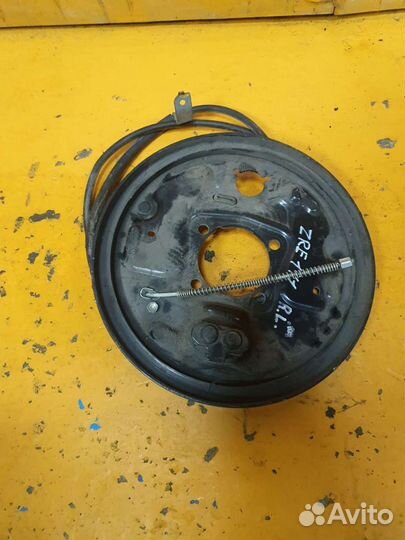 Трос ручника стояночного тормоза ZRE142 toyota