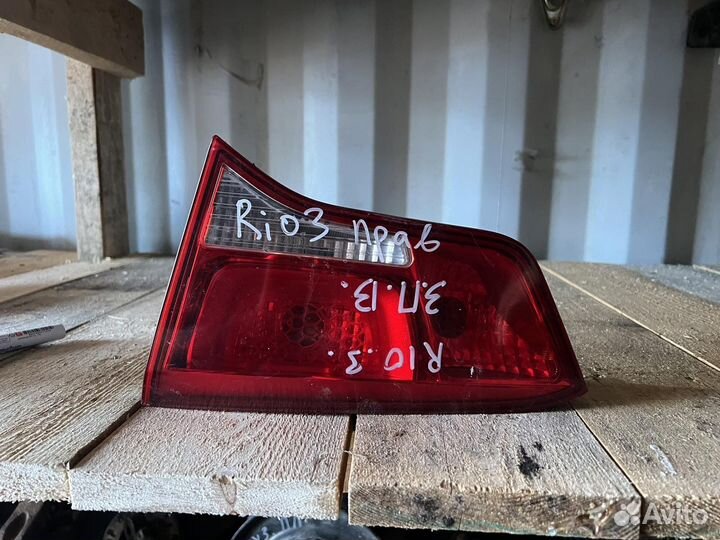 Фонарь внутрений правый Kia Rio 3
