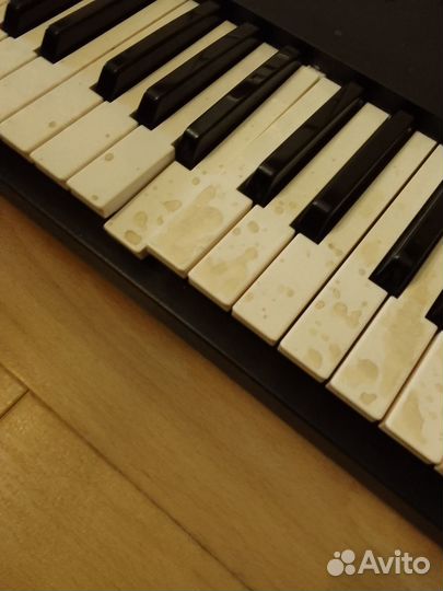 Синтезатор korg x3 и усилитель Yamaxa 640