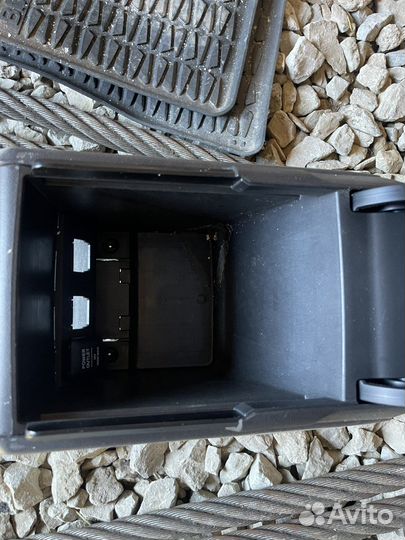 Подлокотник honda accord 8