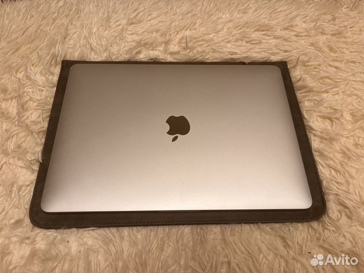 Apple macbook pro 13 2022 m2