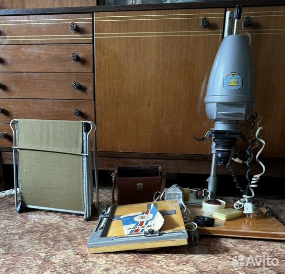 Фотоувеличитель, глянцеватель, вспышка