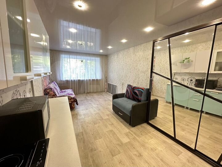 Комната 18 м² в > 9-к., 2/5 эт.