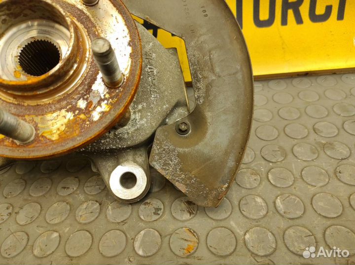 Кулак поворотный передний левый Ford Explorer U502