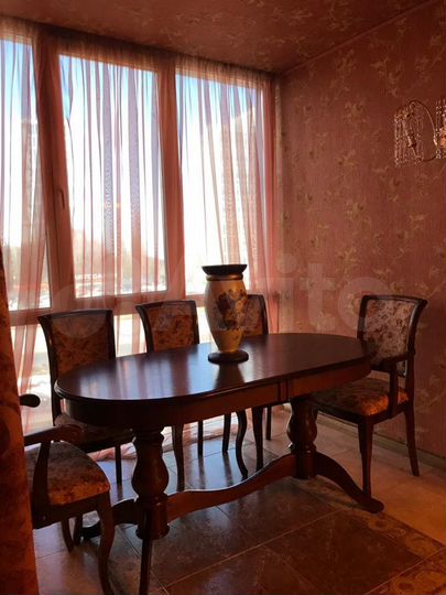 2-к. квартира, 80 м², 2/6 эт.