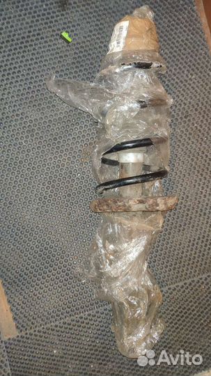 Стойка амортизатора KIA Soul 2011