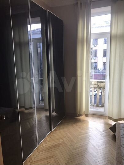 2-к. квартира, 56 м², 2/5 эт.