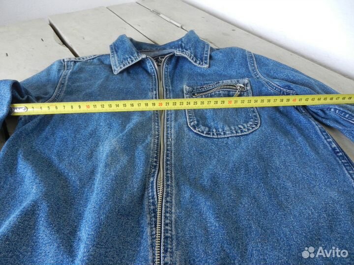 Джинсовка(+ футболка белая) на девочку р.36,б/у,си