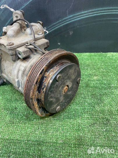 Компрессор кондиционера Kia Shuma 2003