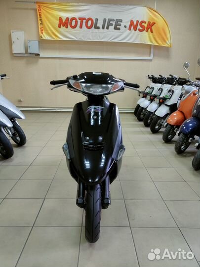 Японский скутер, мопед Suzuki Sepia ZZ