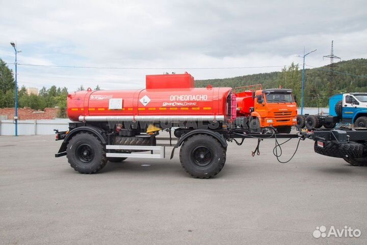 Прицеп бензовоз УралСпецТранс ПЦ 10-21 УСТ 9465, 2023