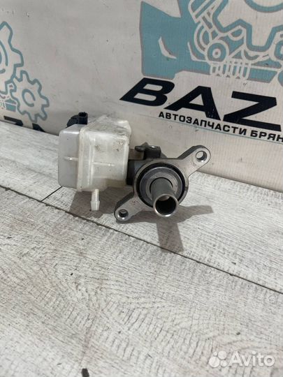 Главный тормозной цилиндр Renault Kaptur